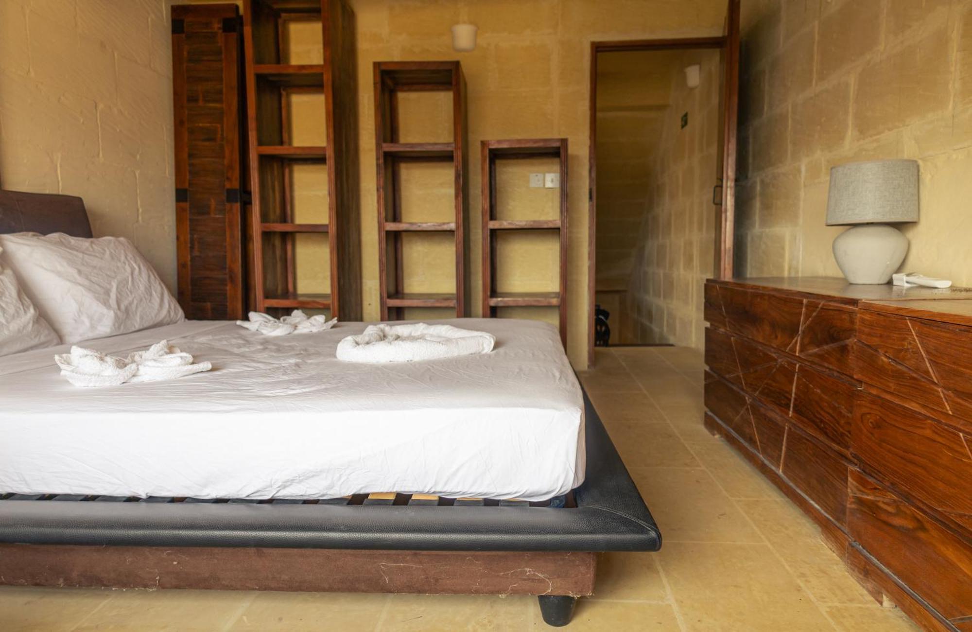 Tranquil 2-Bedroom Escape Надур Экстерьер фото